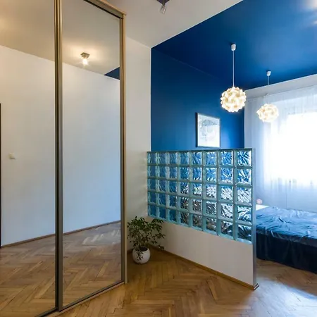 2-rooms In Old Town - 300 Meters To Town Hall Апартаменты *