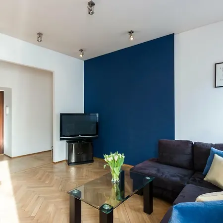 2-rooms In Old Town - 300 Meters To Town Hall